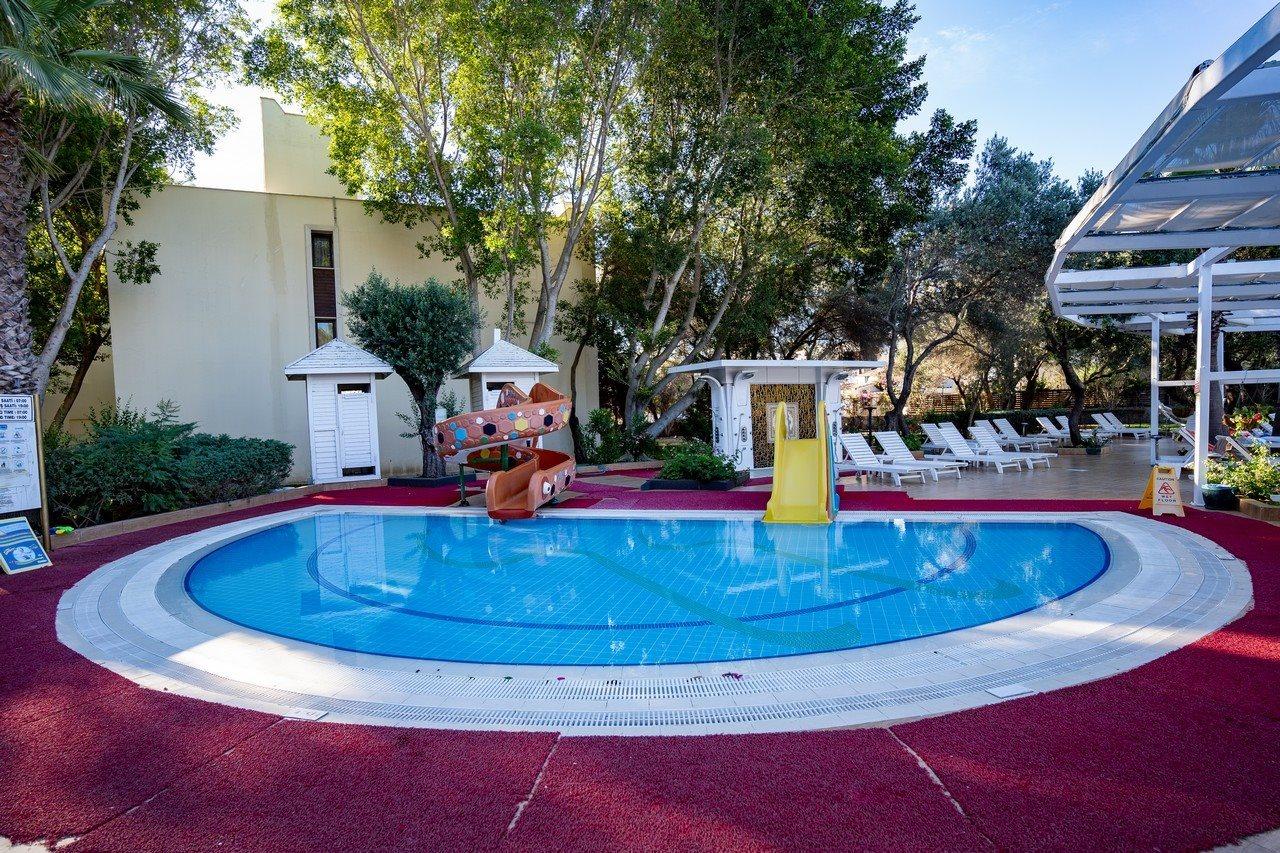 Latanya Park Resort Yaliciftlik Exterior foto