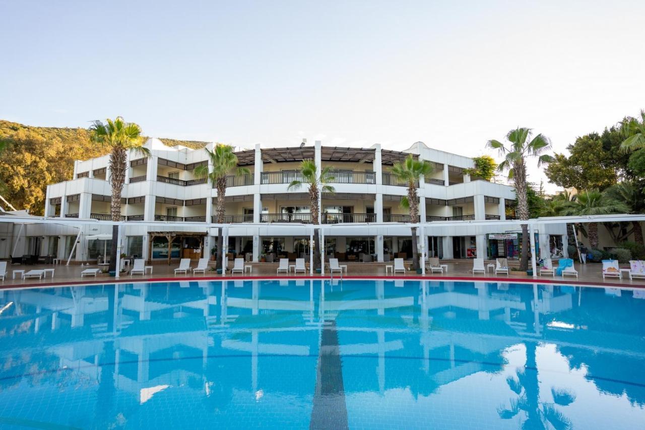 Latanya Park Resort Yaliciftlik Exterior foto