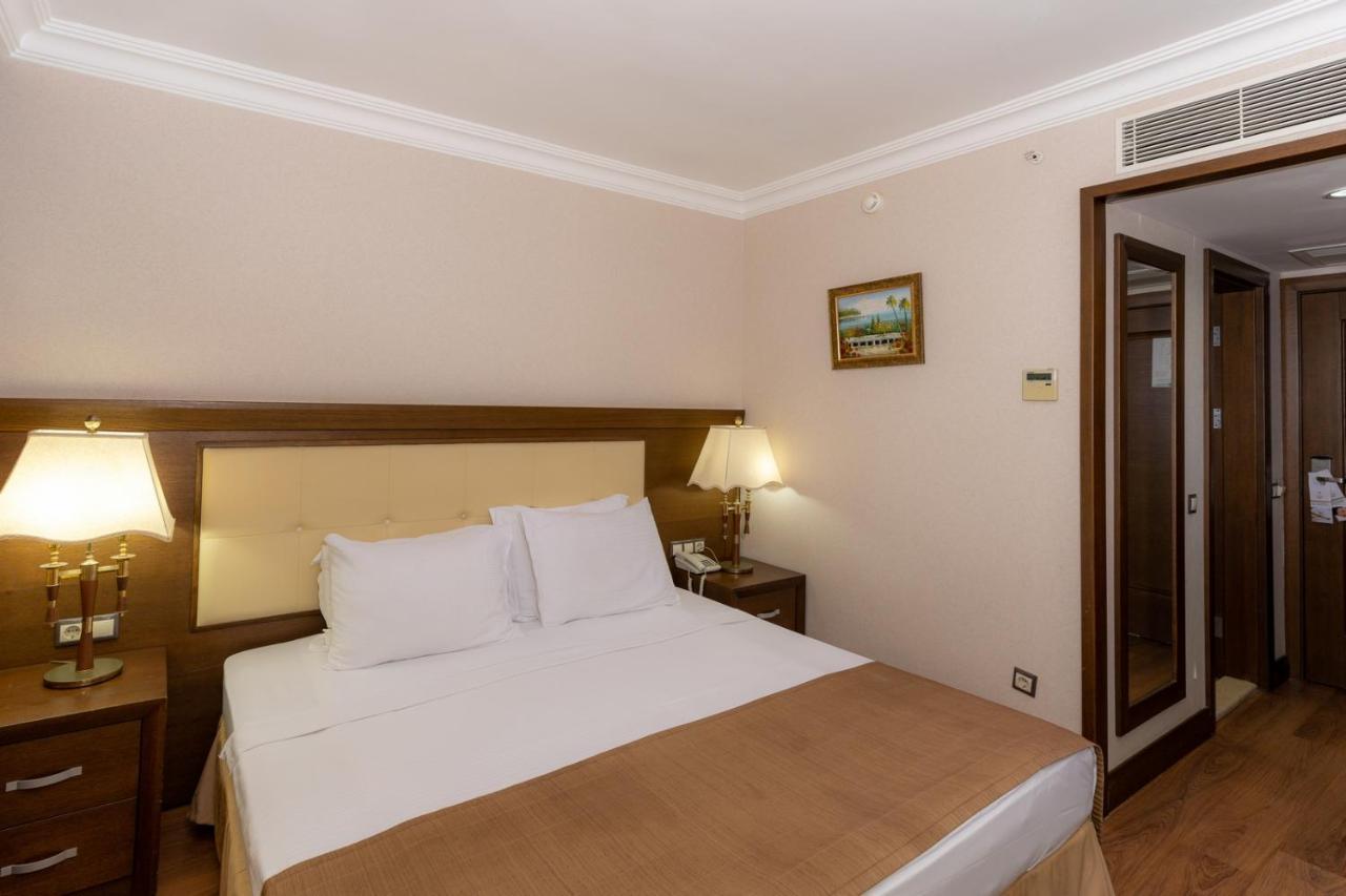 Latanya Park Resort Yaliciftlik Exterior foto